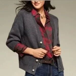 Cabi Women's Cardigan Sweater Large Gray Cultured Pearl Snap Front #3533